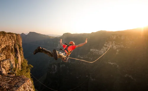 BUNGEE JUMP